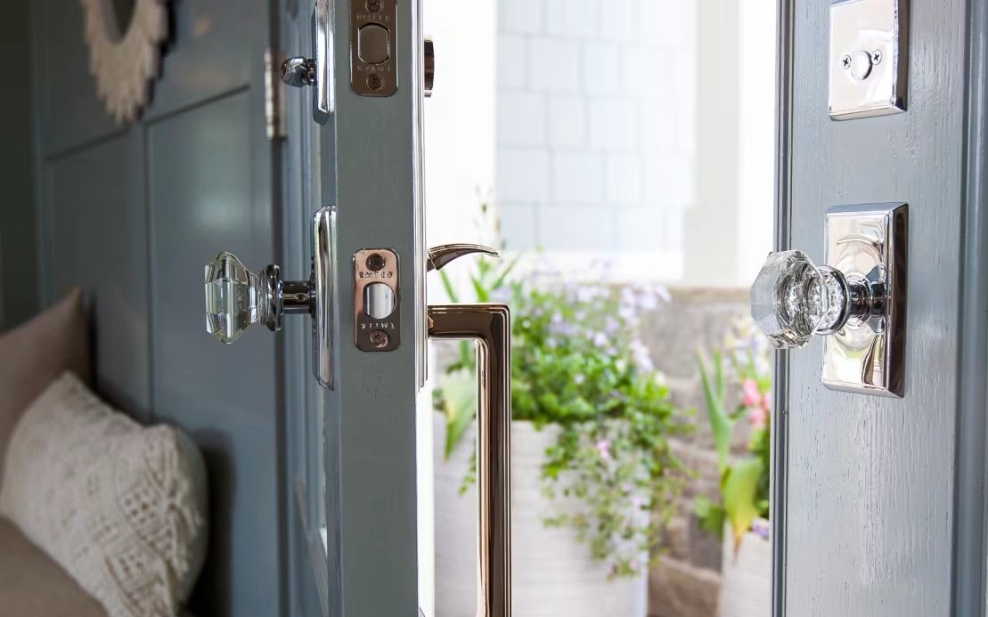 Emtek Old Town Glass Doorknobs | Hardware Annex